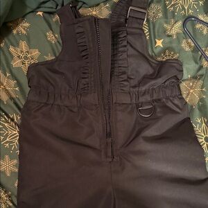 Wonderkids Black Kids snow suit. Never worn.